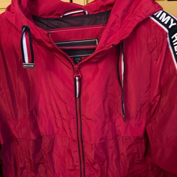Tommy Hilfiger Womans Red Hooded Windbreaker jacket w logo on sleeves sz m - Picture 2 of 4